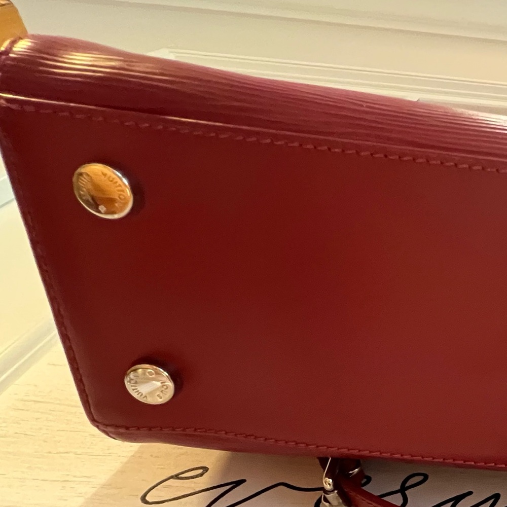 Louis Vuitton EPI Leather Brea MM Rubis Shoulder Purse Tote Bag Two Way LV Red - Picture 11 of 16
